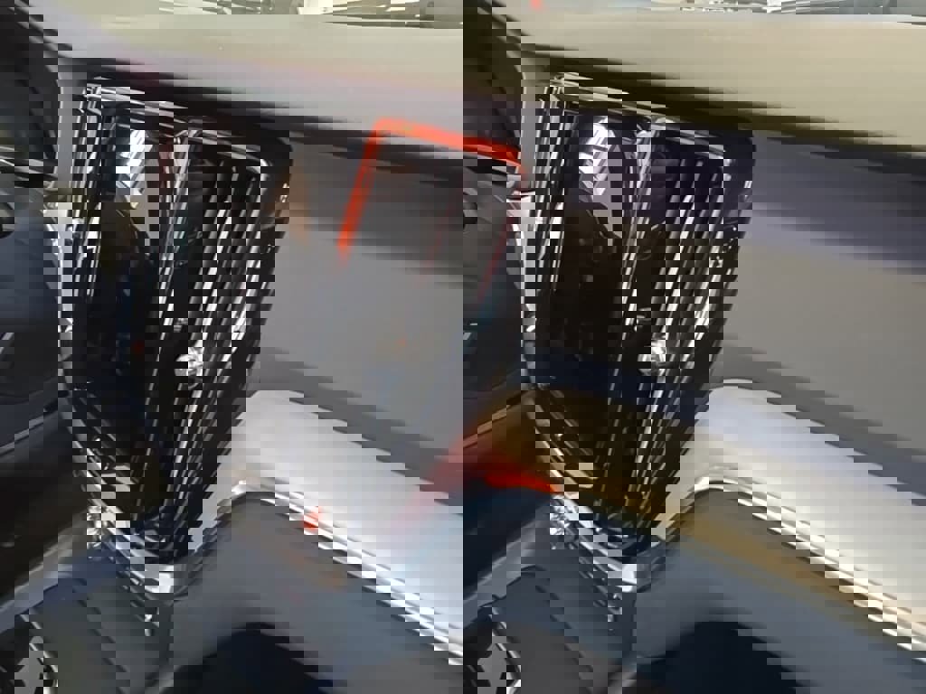 New 2024 Volvo S60 B5 Core w/ Climate Package image 20