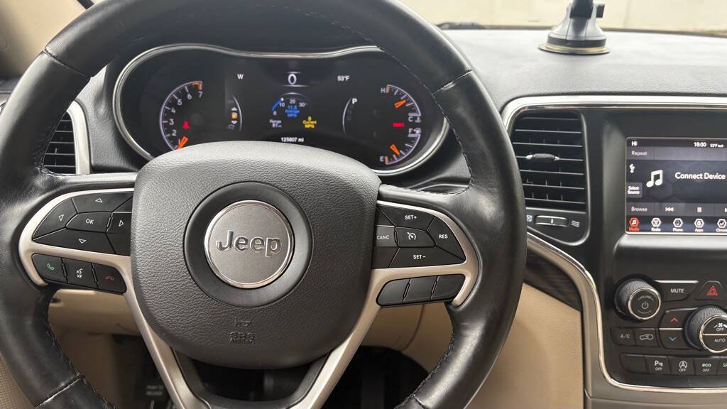 Used 2020 Jeep Grand Cherokee Laredo RWD image 12