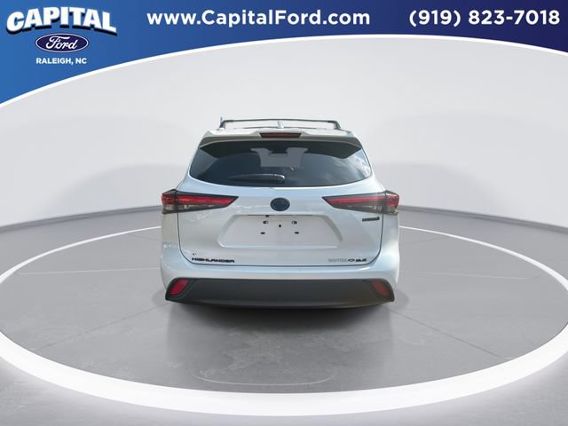 Used 2023 Toyota Highlander XLE AWD/4WD image 7
