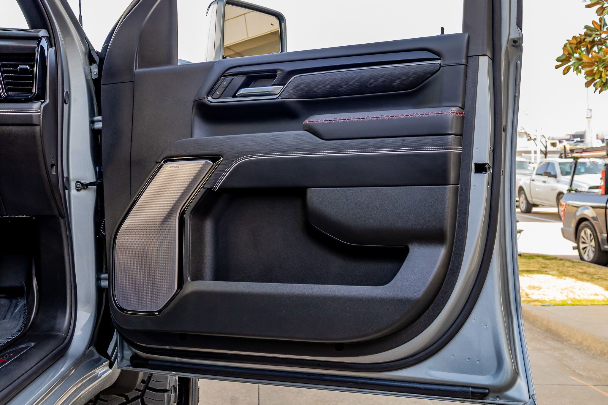 Used 2025 GMC Sierra 2500 AT4X w/ Snow Plow Prep/Camper Package image 37