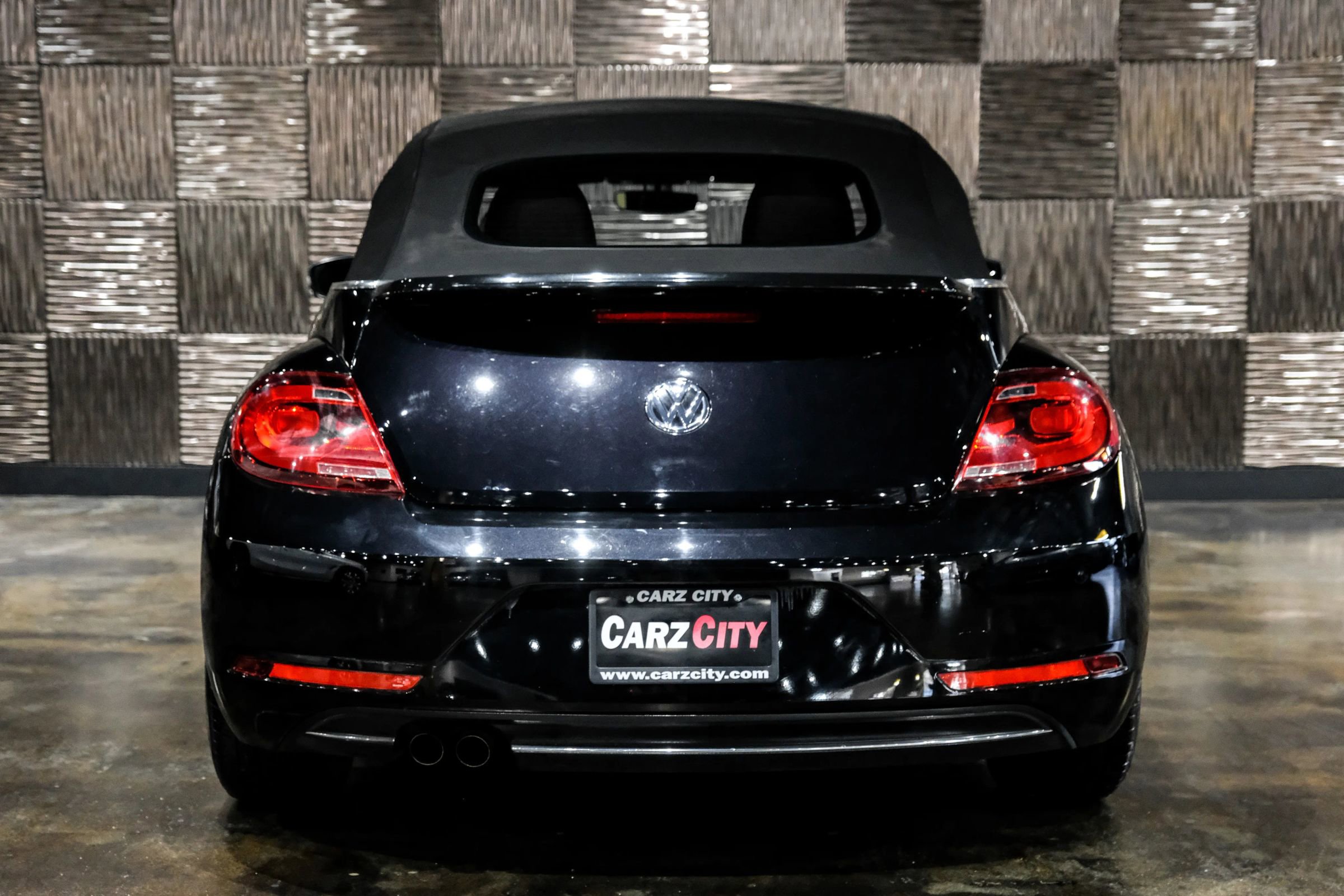 Used 2017 Volkswagen Beetle 1.8T SE FWD image 9
