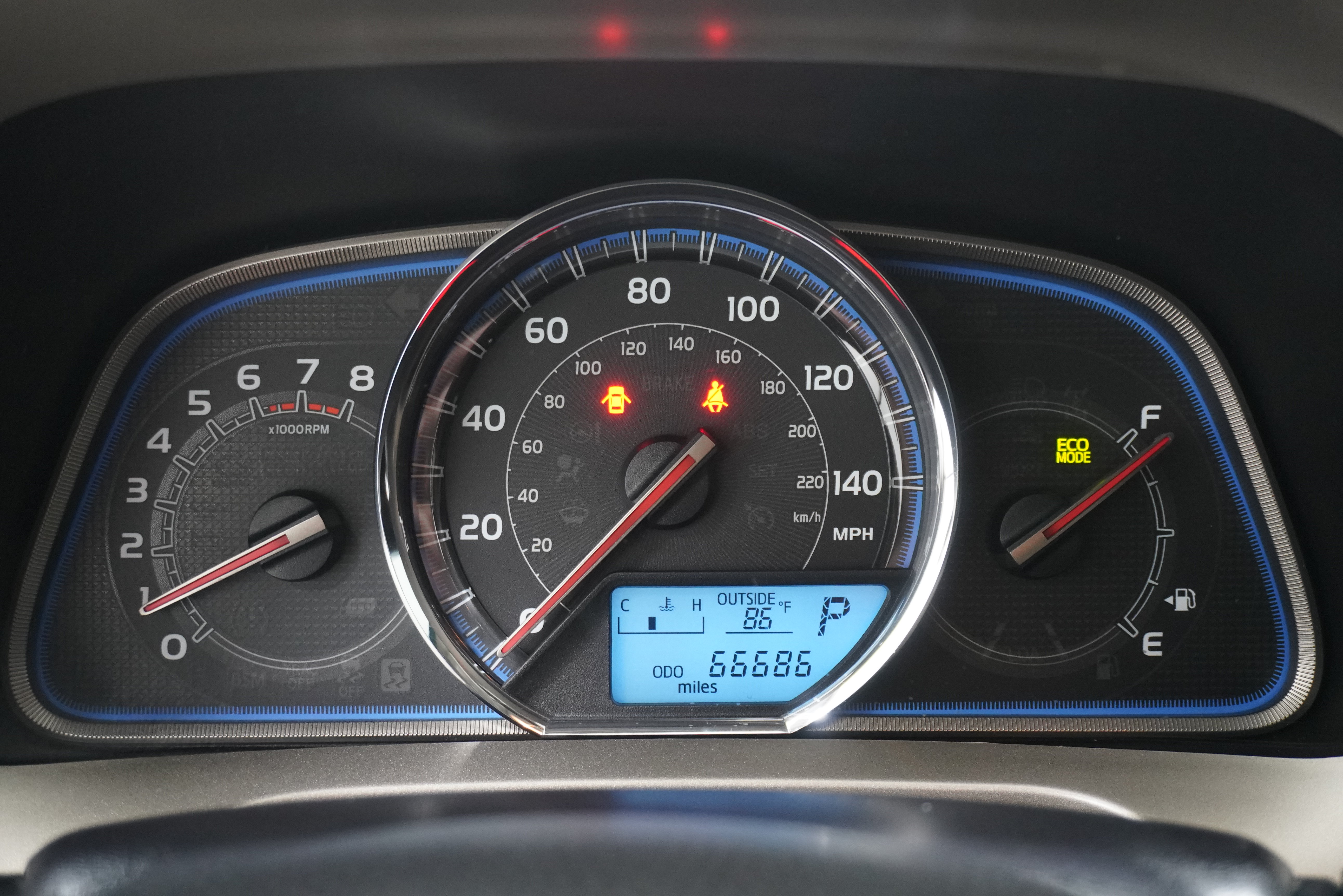 Used 2015 Toyota RAV4 Limited w/ Technology Package FWD image 18