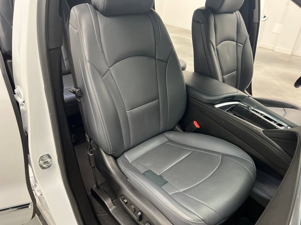 Used 2024 Buick Enclave Premium image 25