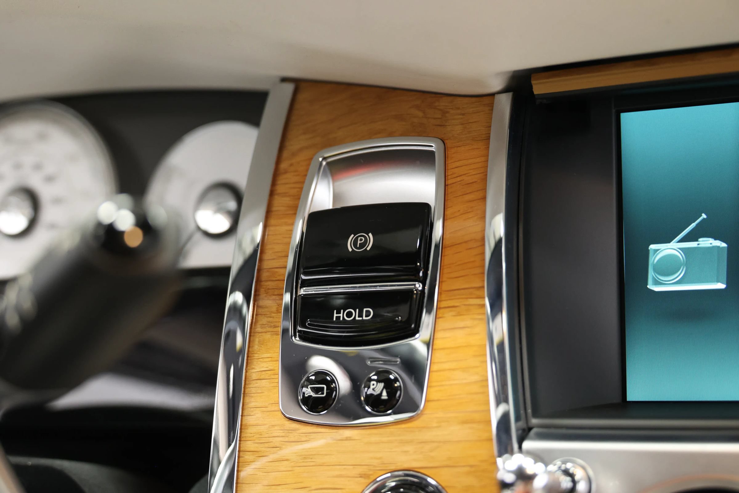 Used 2017 Rolls-Royce Wraith RWD image 43