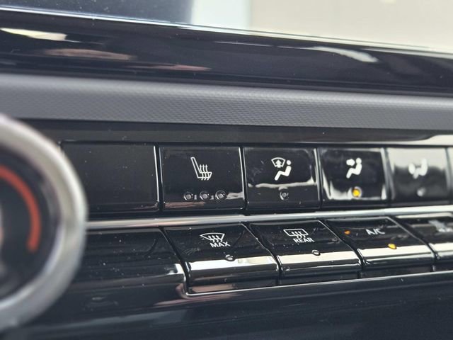 New 2027 Chevrolet Bolt LT w/ Comfort Package image 21