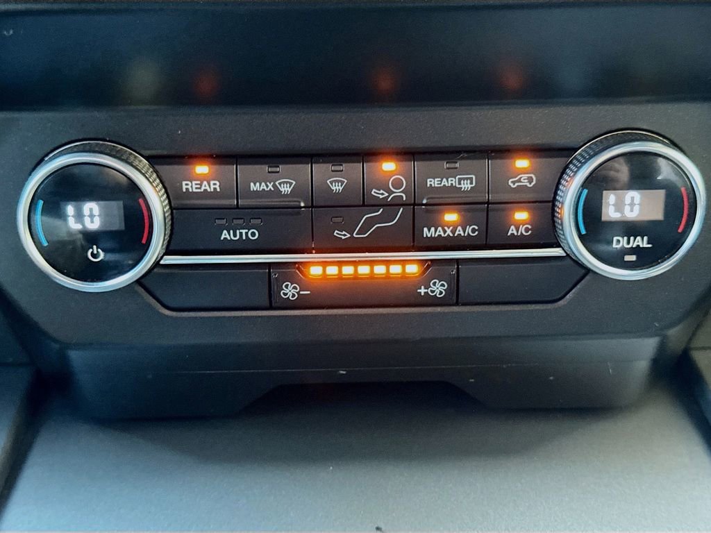 Used 2021 Ford Expedition Max XLT image 18