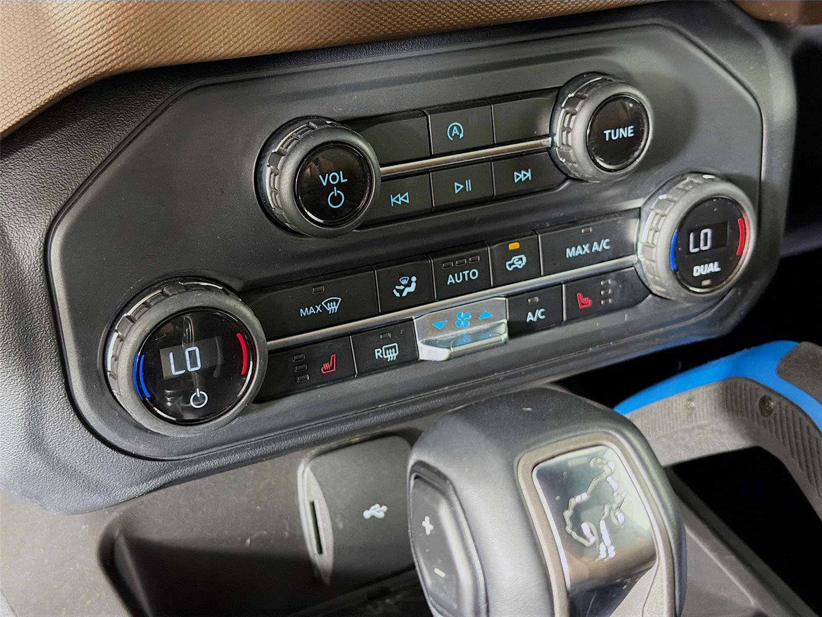 Used 2023 Ford Bronco Outer Banks AWD/4WD image 21
