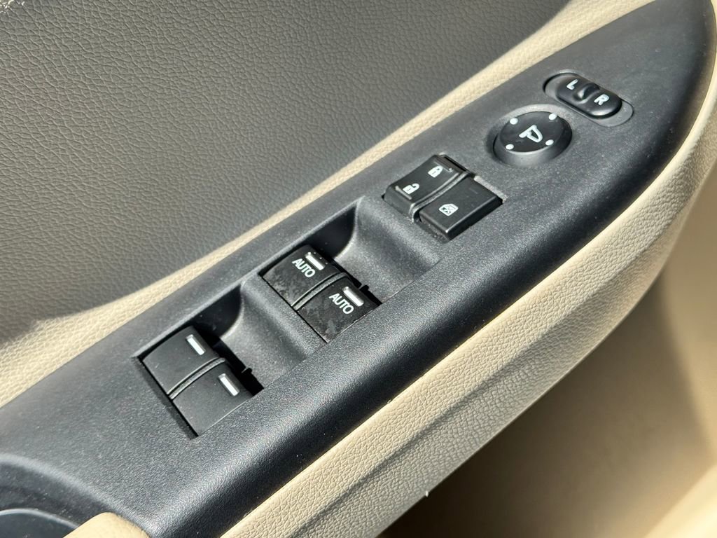 Used 2016 Honda Accord Touring image 30
