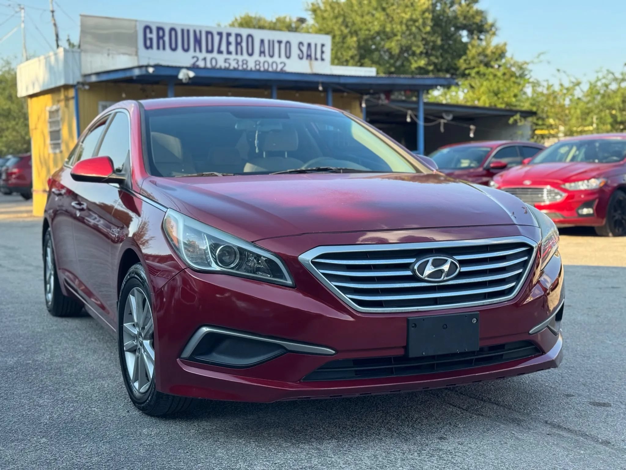 Used 2016 Hyundai Sonata SE w/ Winter Weather Package FWD image 1