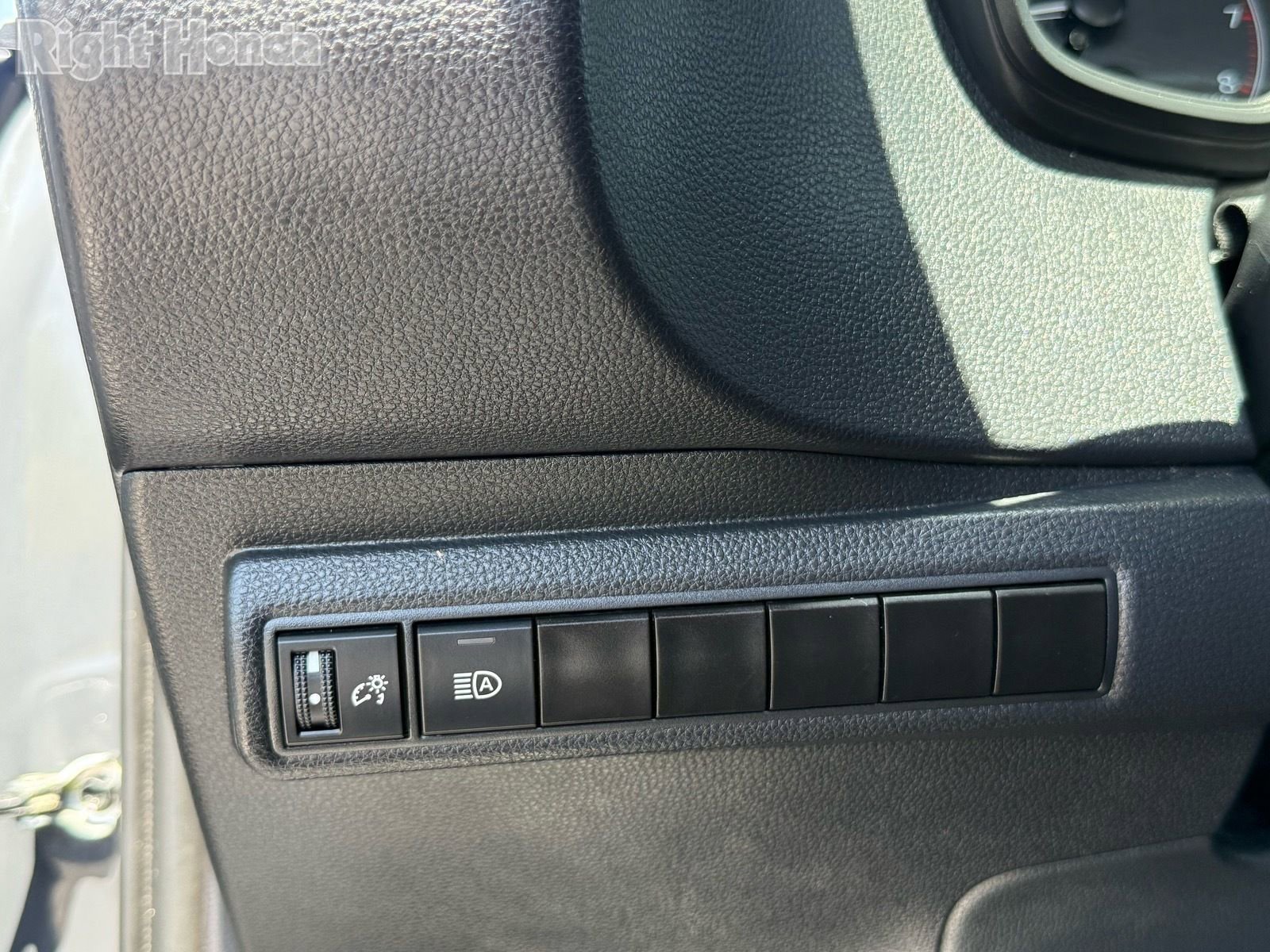 Used 2024 Toyota Corolla LE FWD image 15