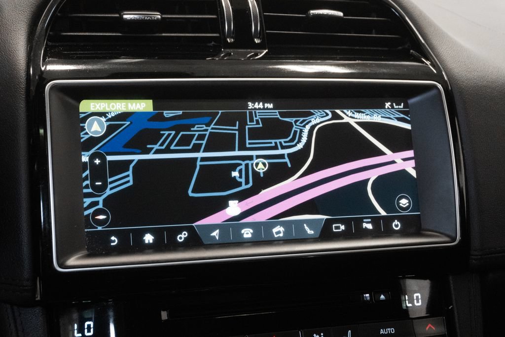 Used 2020 Jaguar F-PACE Prestige AWD/4WD image 22