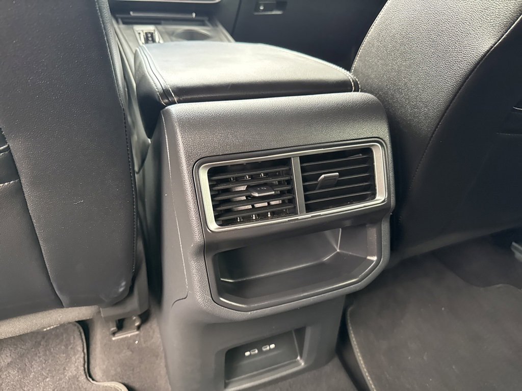 Used 2024 Volkswagen Atlas Cross Sport SE image 36