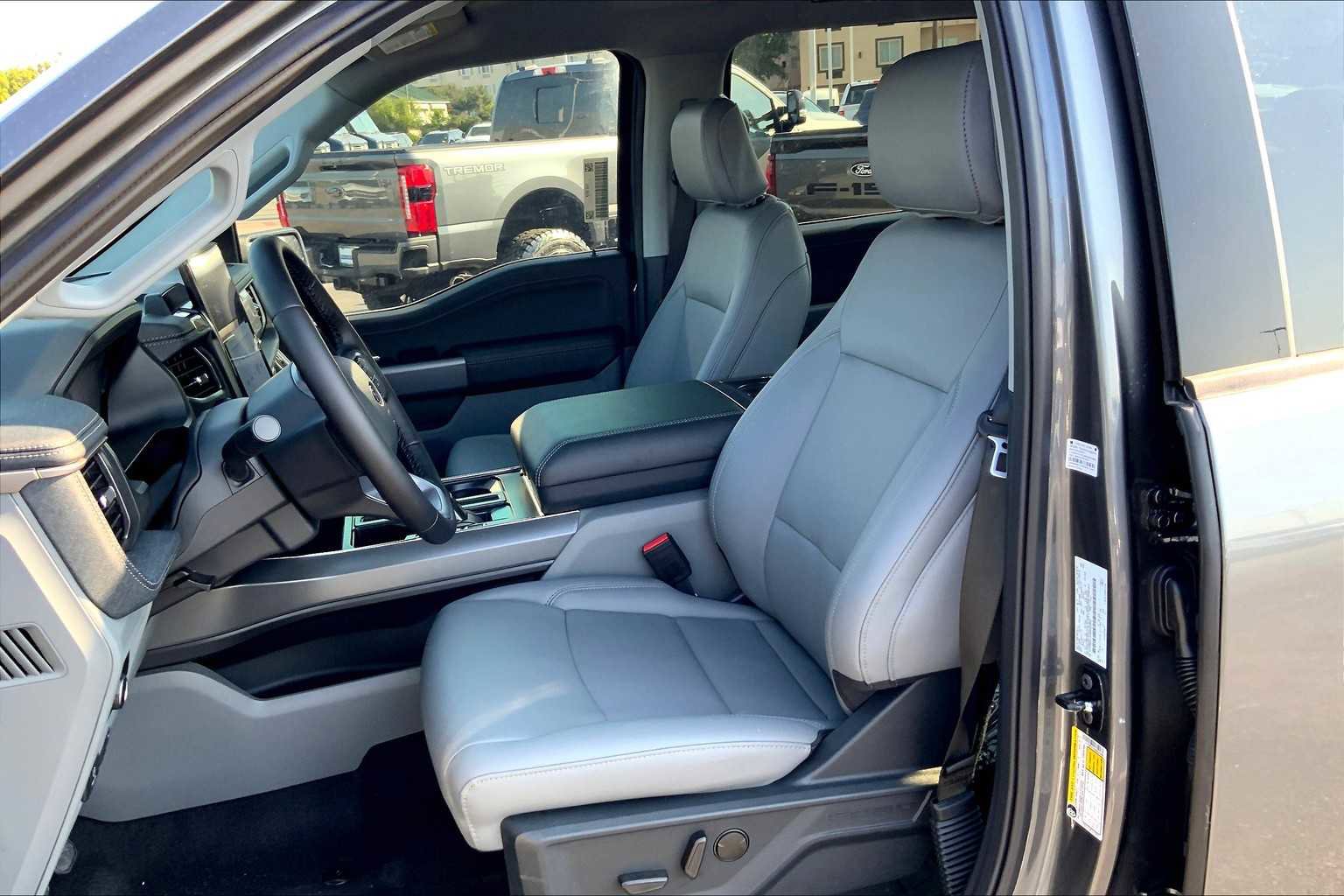 New 2025 Ford F150 Lightning Flash image 7