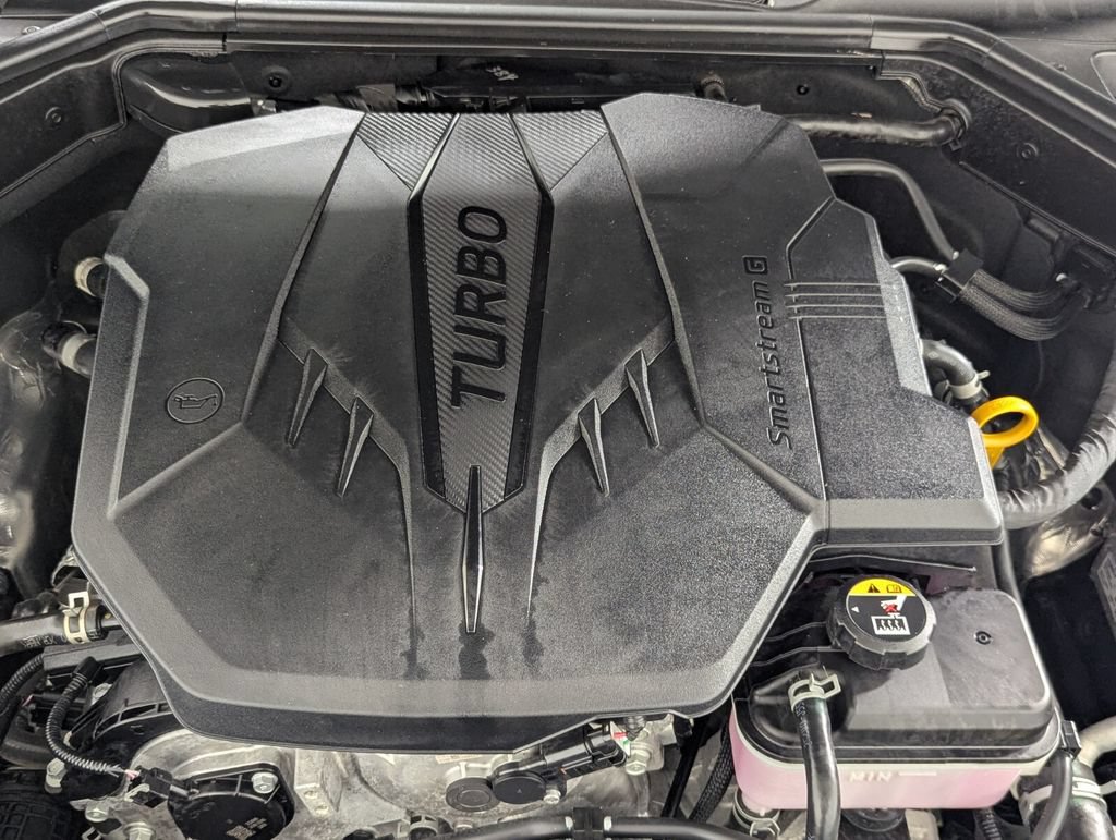 Used 2025 Genesis G70 2.5T AWD/4WD image 12