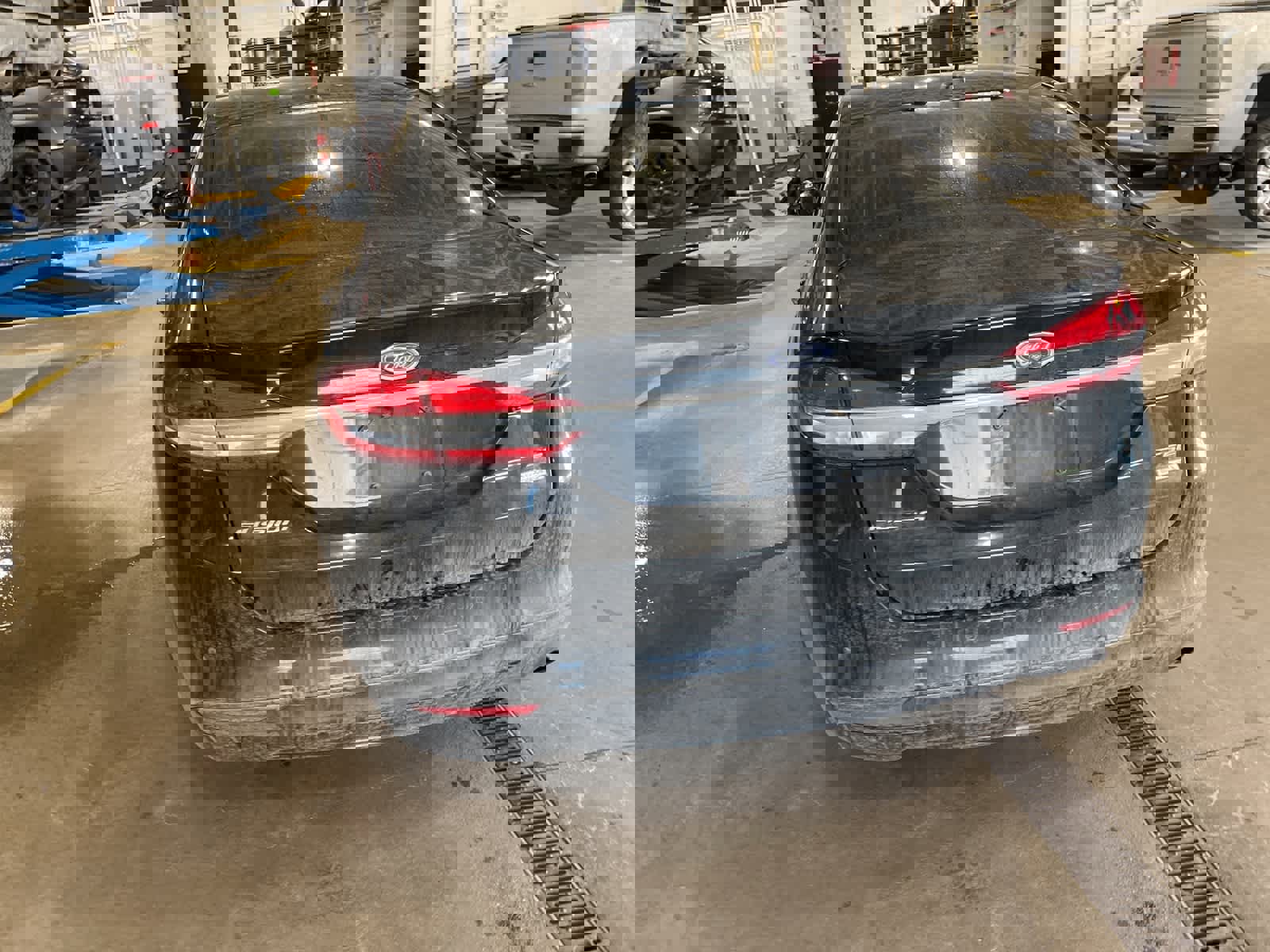 Used 2017 Ford Fusion SE w/ Fusion SE Technology Package image 11