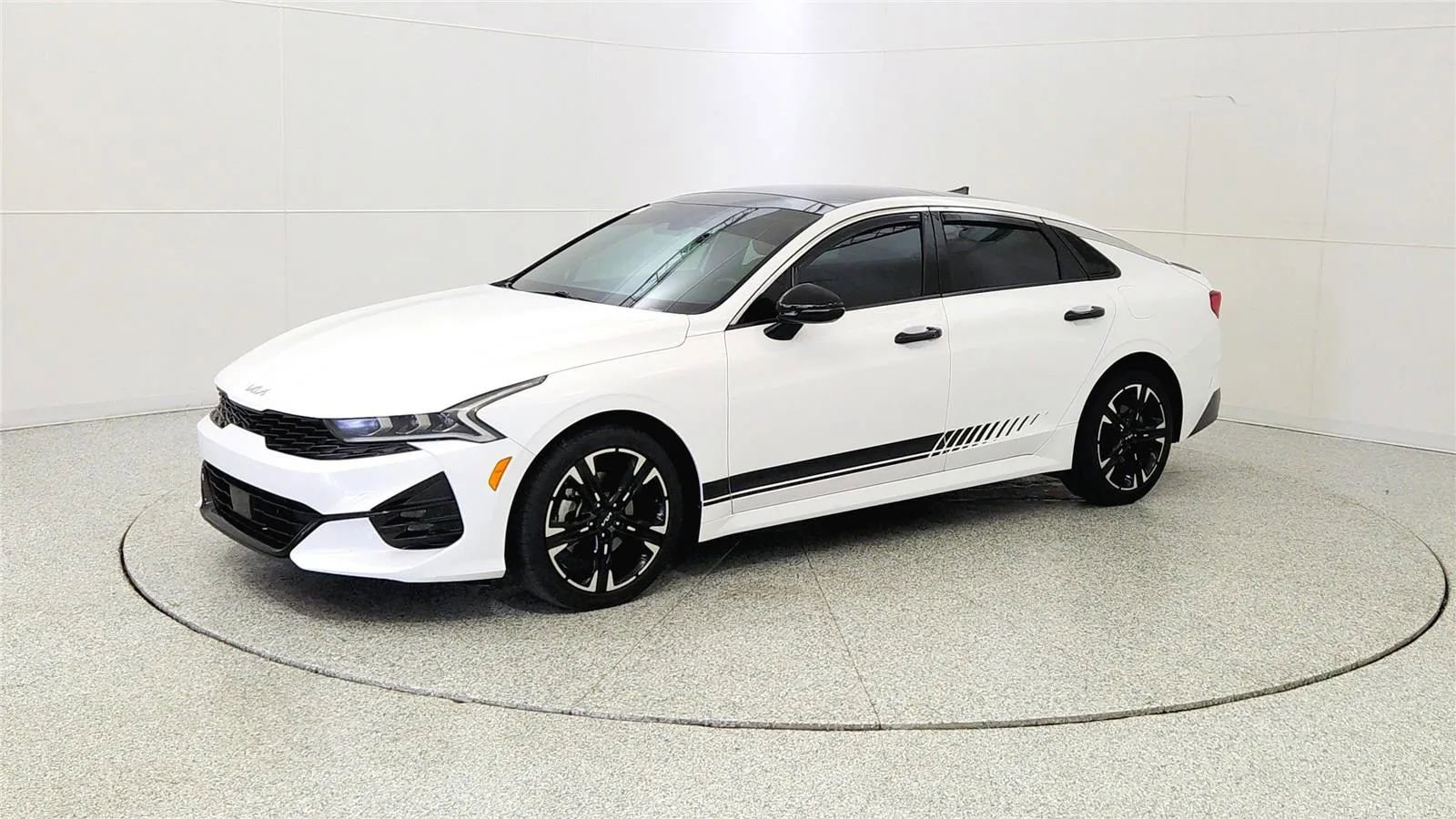 Used 2023 Kia K5 GT-Line FWD image 3