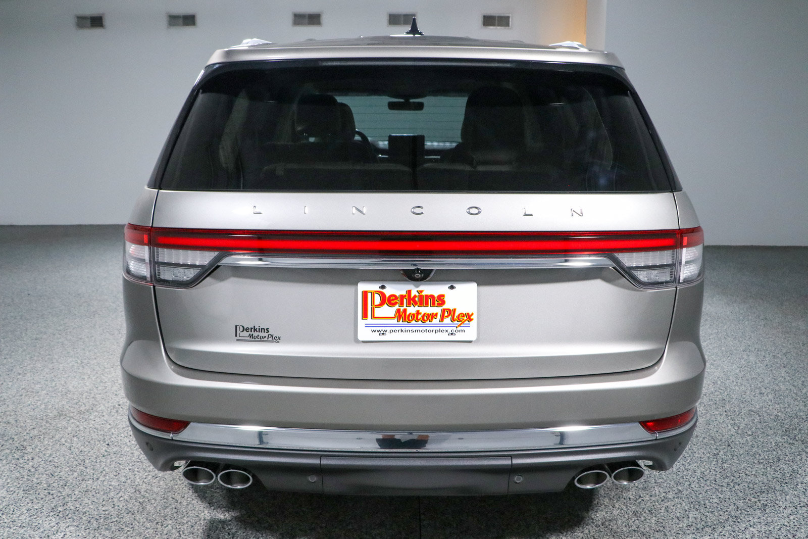 Used 2023 Lincoln Aviator Reserve w/ Equipment Group 201A AWD/4WD image 8