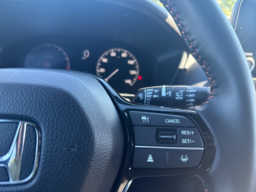 Used 2025 Honda HR-V Sport image 25
