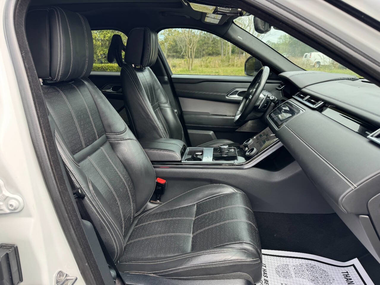 Used 2018 Land Rover Range Rover Velar R-Dynamic HSE image 17