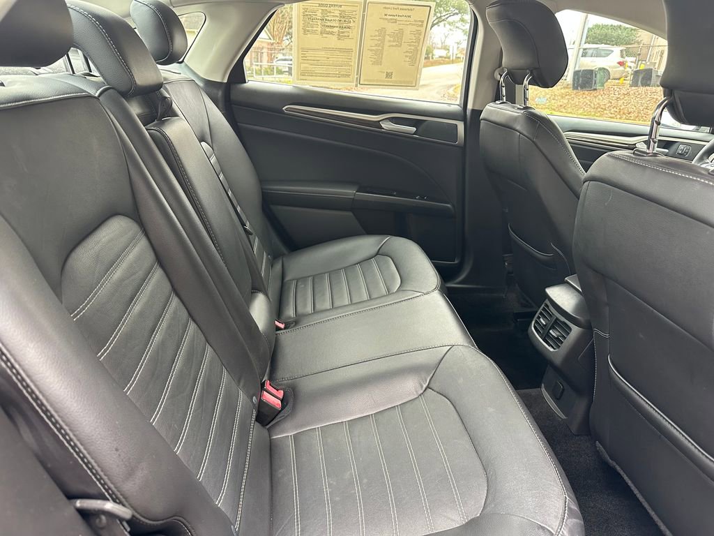 Used 2014 Ford Fusion SE w/ Equipment Group 202A image 34