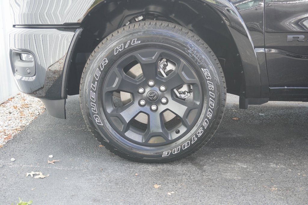 New 2026 RAM 1500 4x4 Crew Cab image 6