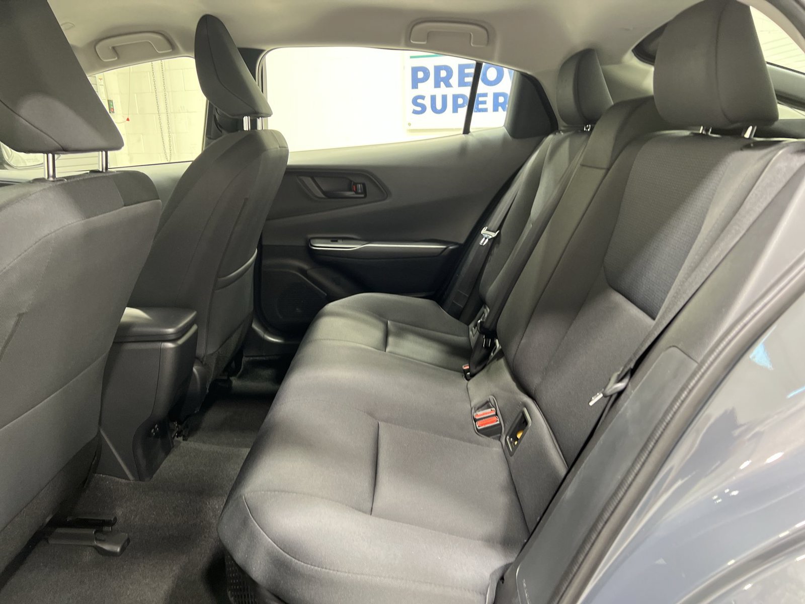 Used 2025 Toyota Prius LE FWD image 22