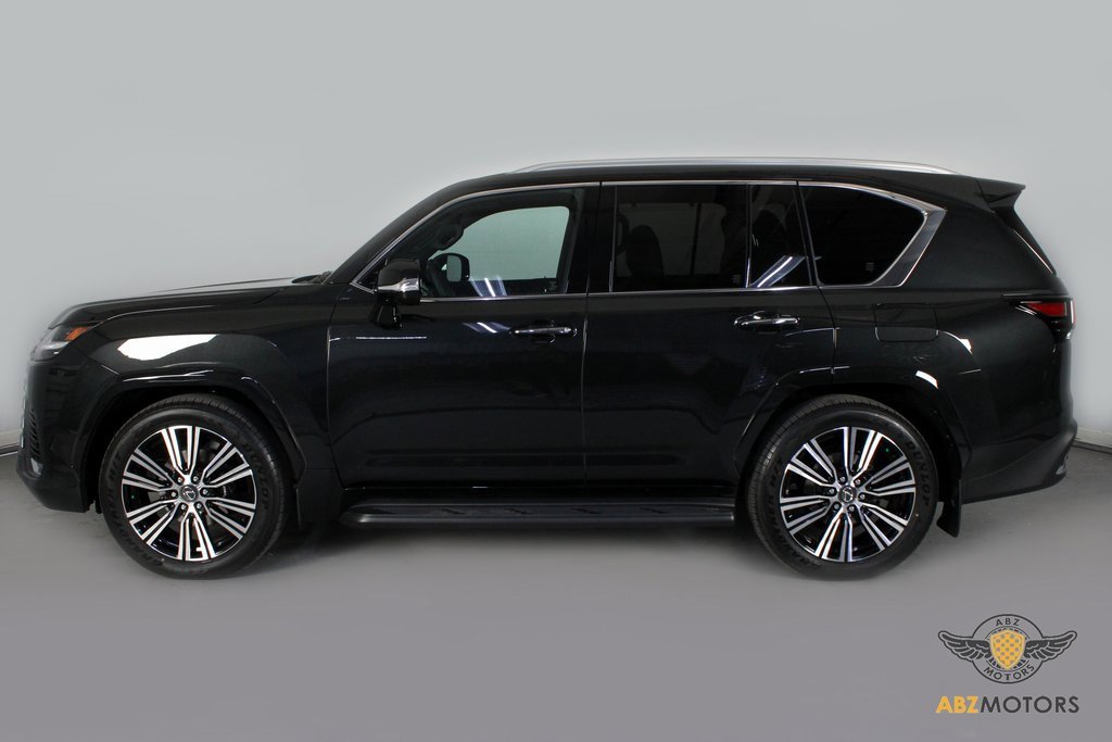 Used 2025 Lexus LX 600 4WD w/ Accessory Package (2T) image 5