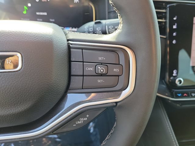 Used 2024 Jeep Wagoneer L 4WD image 25