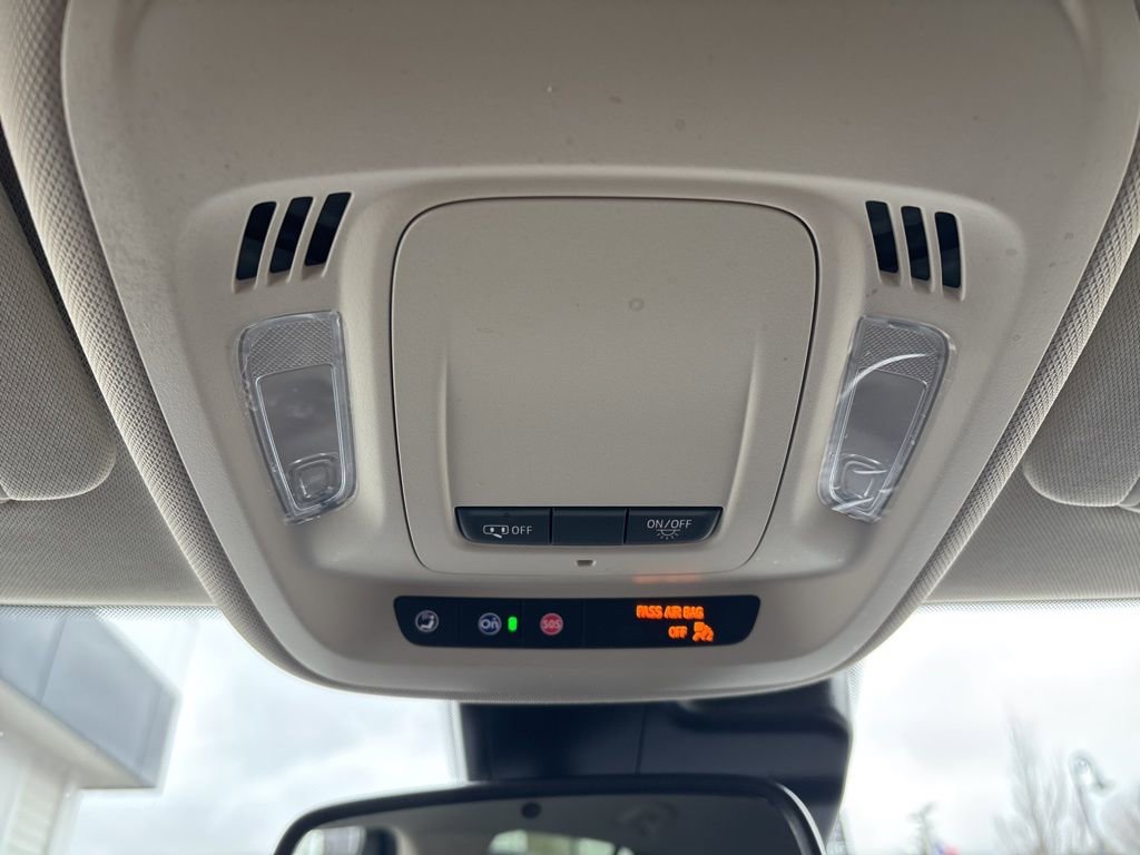 Certified 2023 Buick Envision Essence image 32