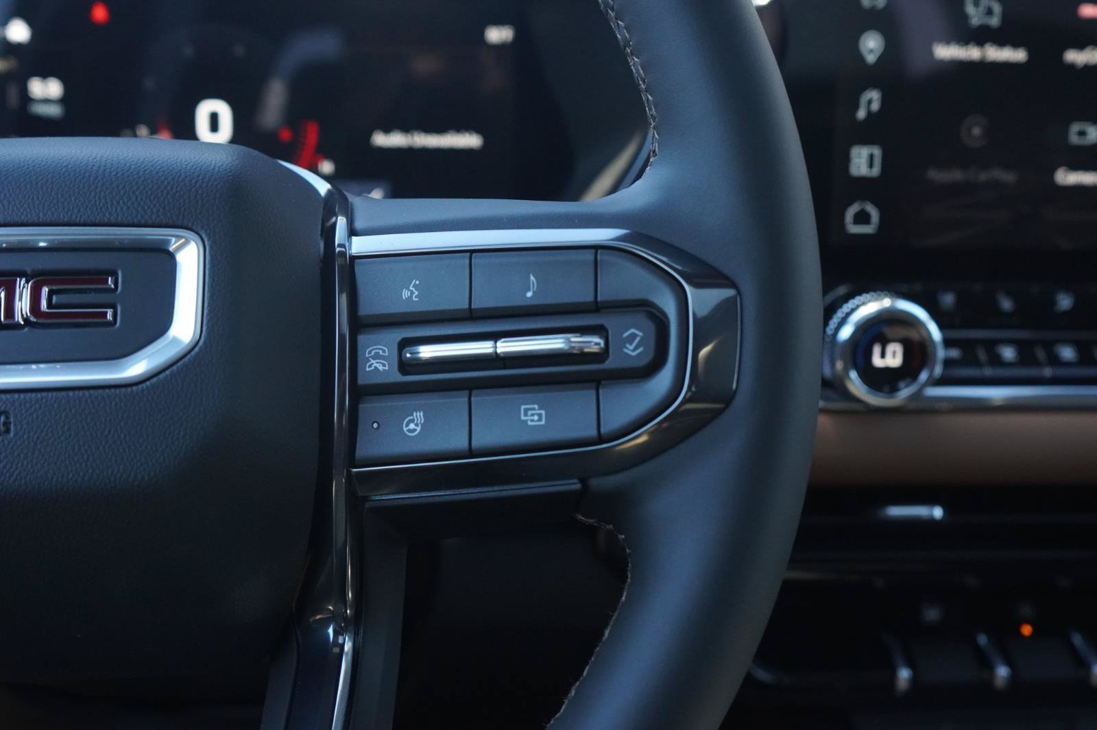 New 2026 GMC Canyon AT4 w/ Technology Plus Package AWD/4WD image 17