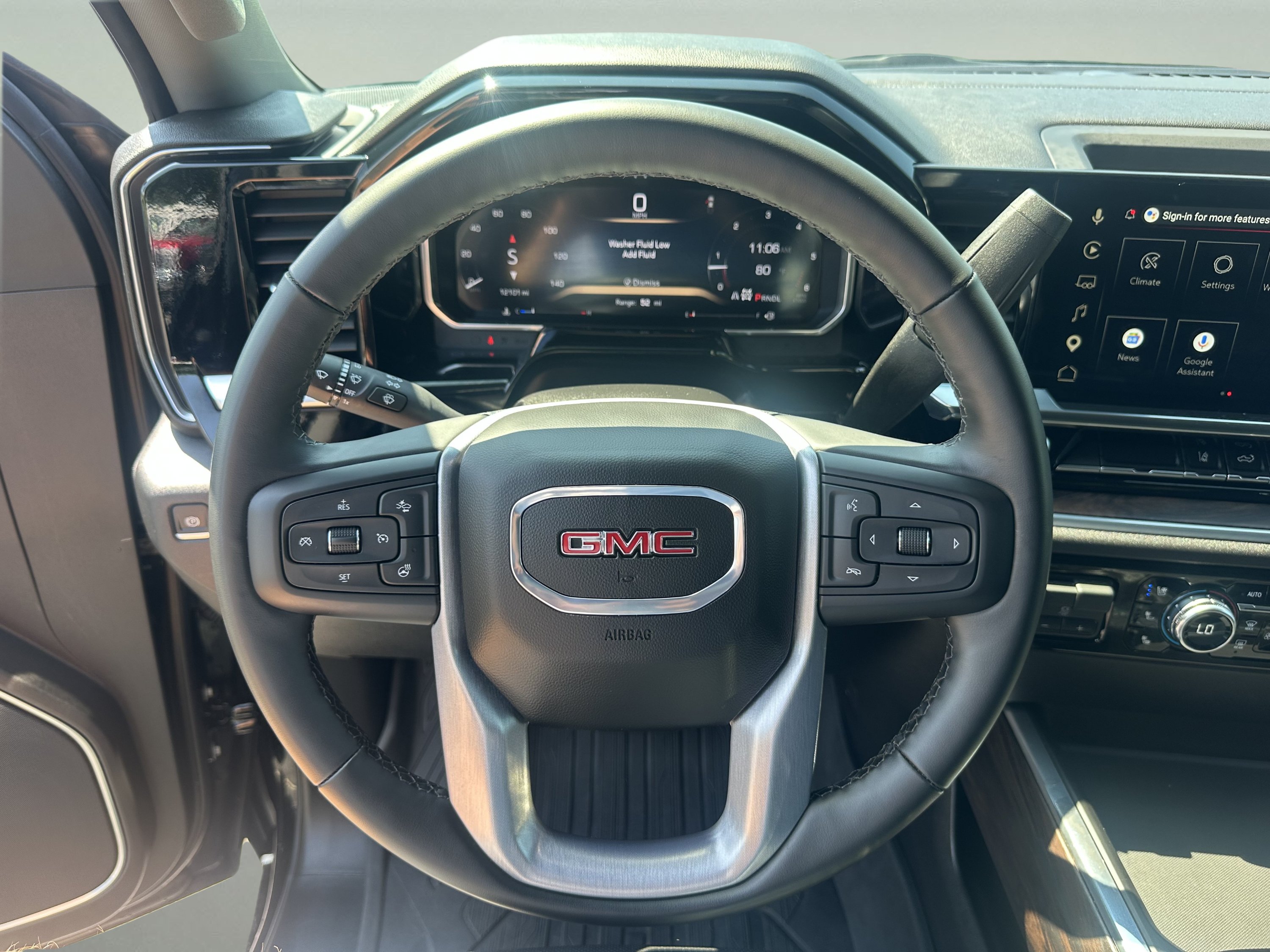 Used 2026 GMC Sierra 2500 SLT w/ SLT Convenience Package AWD/4WD image 12