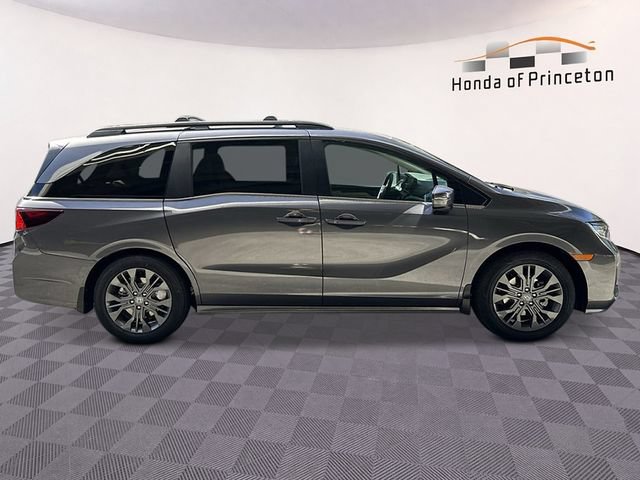 New 2026 Honda Odyssey Touring image 2