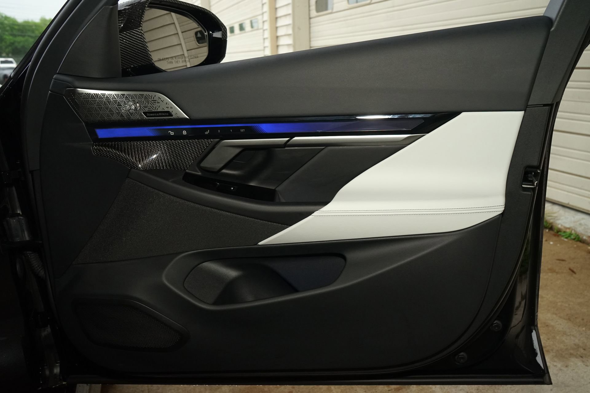 Used 2026 BMW M5 w/ Carbon Package image 31