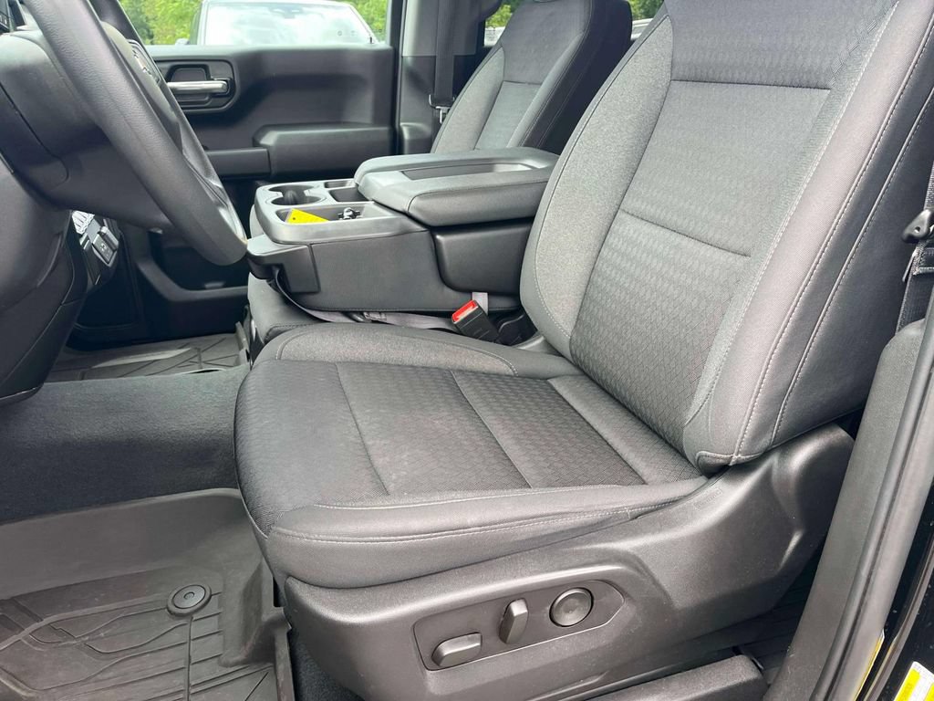 Used 2023 Chevrolet Silverado 1500 Custom AWD/4WD image 9