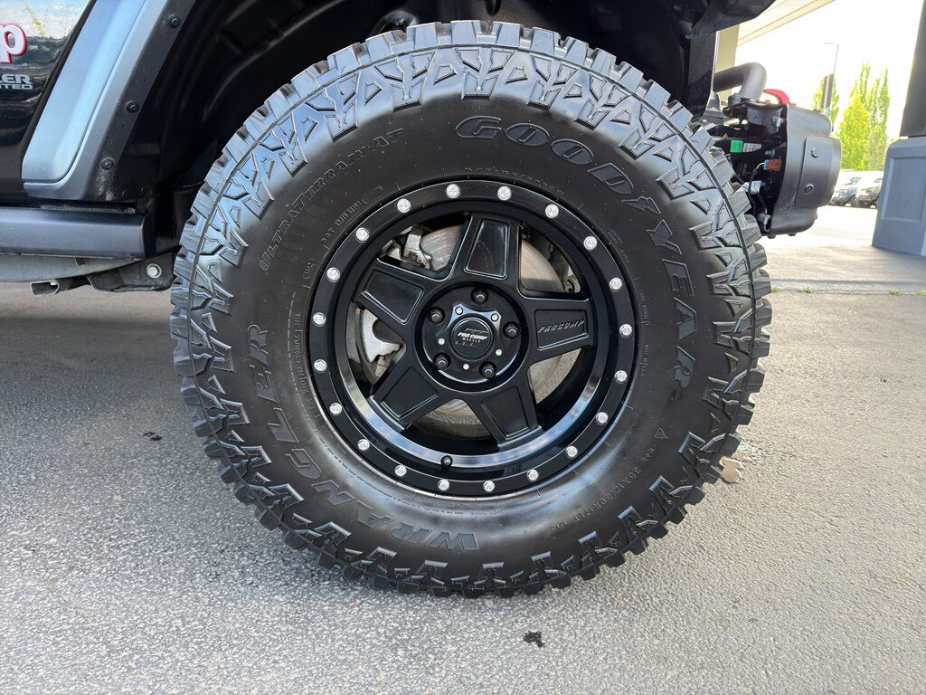 Used 2018 Jeep Wrangler Unlimited Rubicon AWD/4WD image 7