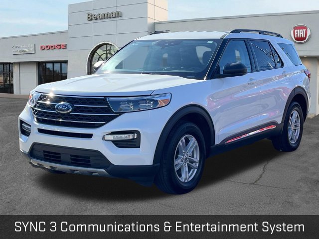 Used 2024 Ford Explorer XLT w/ Equipment Group 202A AWD/4WD image 3