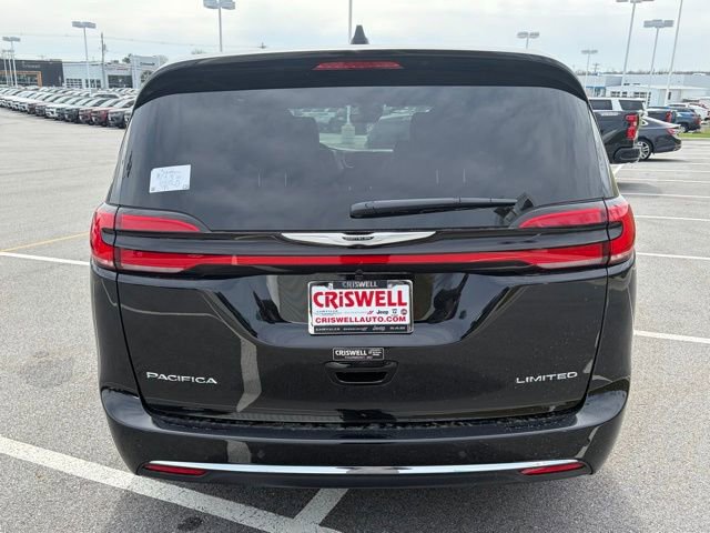 New 2026 Chrysler Pacifica Limited FWD image 5