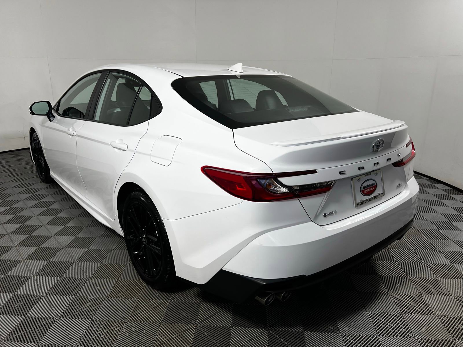 Certified 2025 Toyota Camry SE image 6