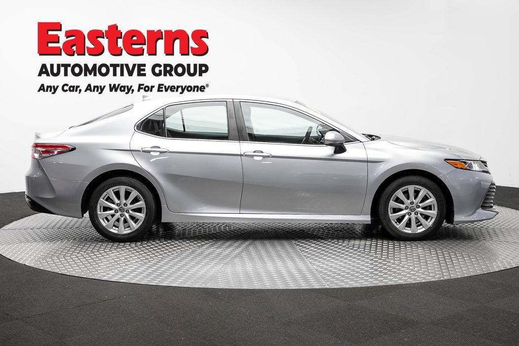 Used 2020 Toyota Camry LE FWD image 4