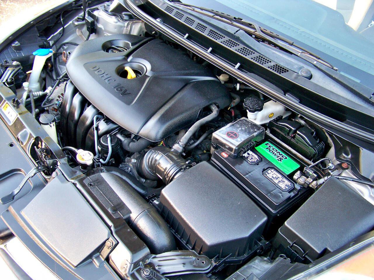 Used 2013 Hyundai Elantra GLS image 25