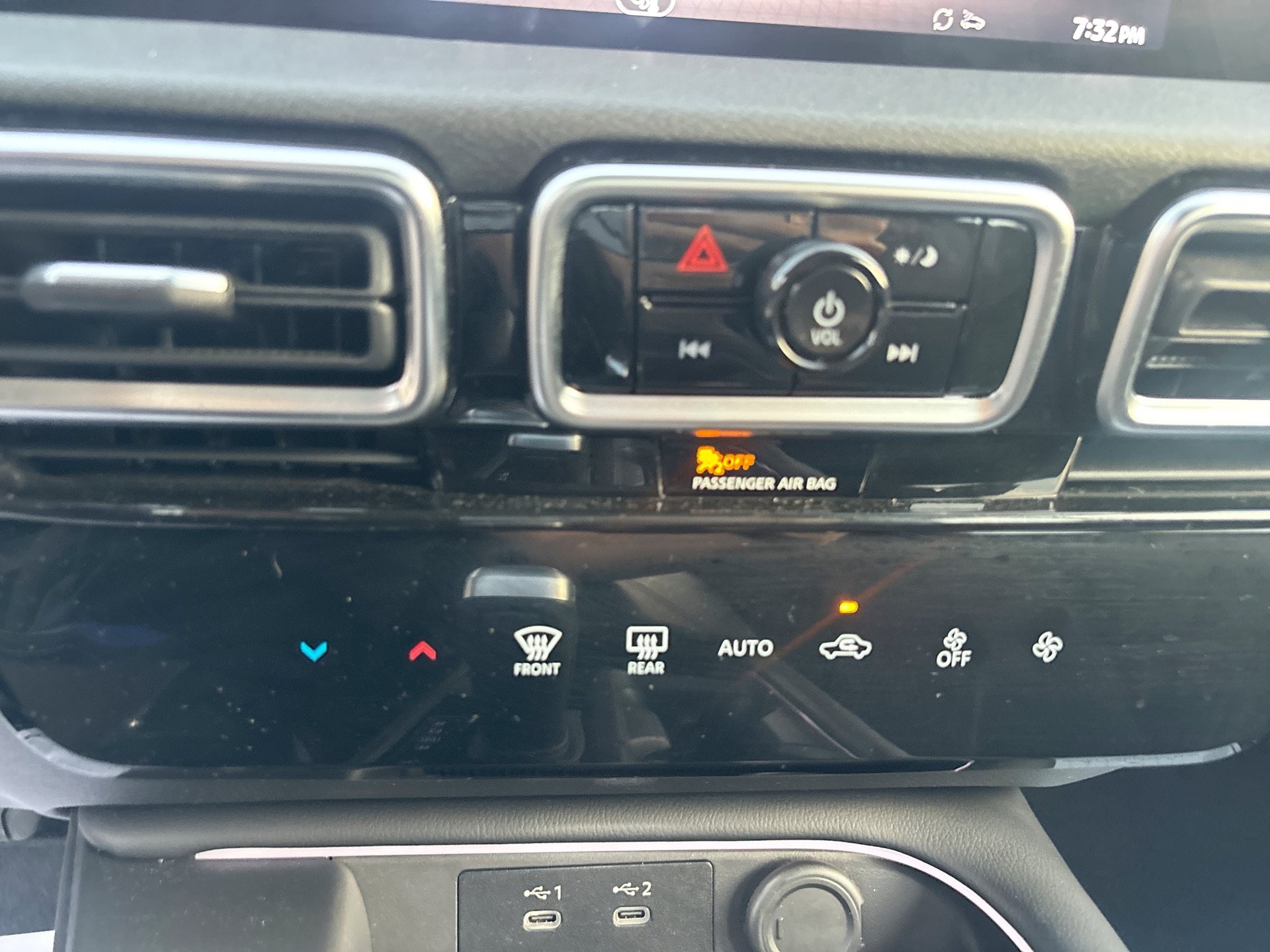 Used 2026 Nissan Sentra SR w/ Floor Mat Package FWD image 15