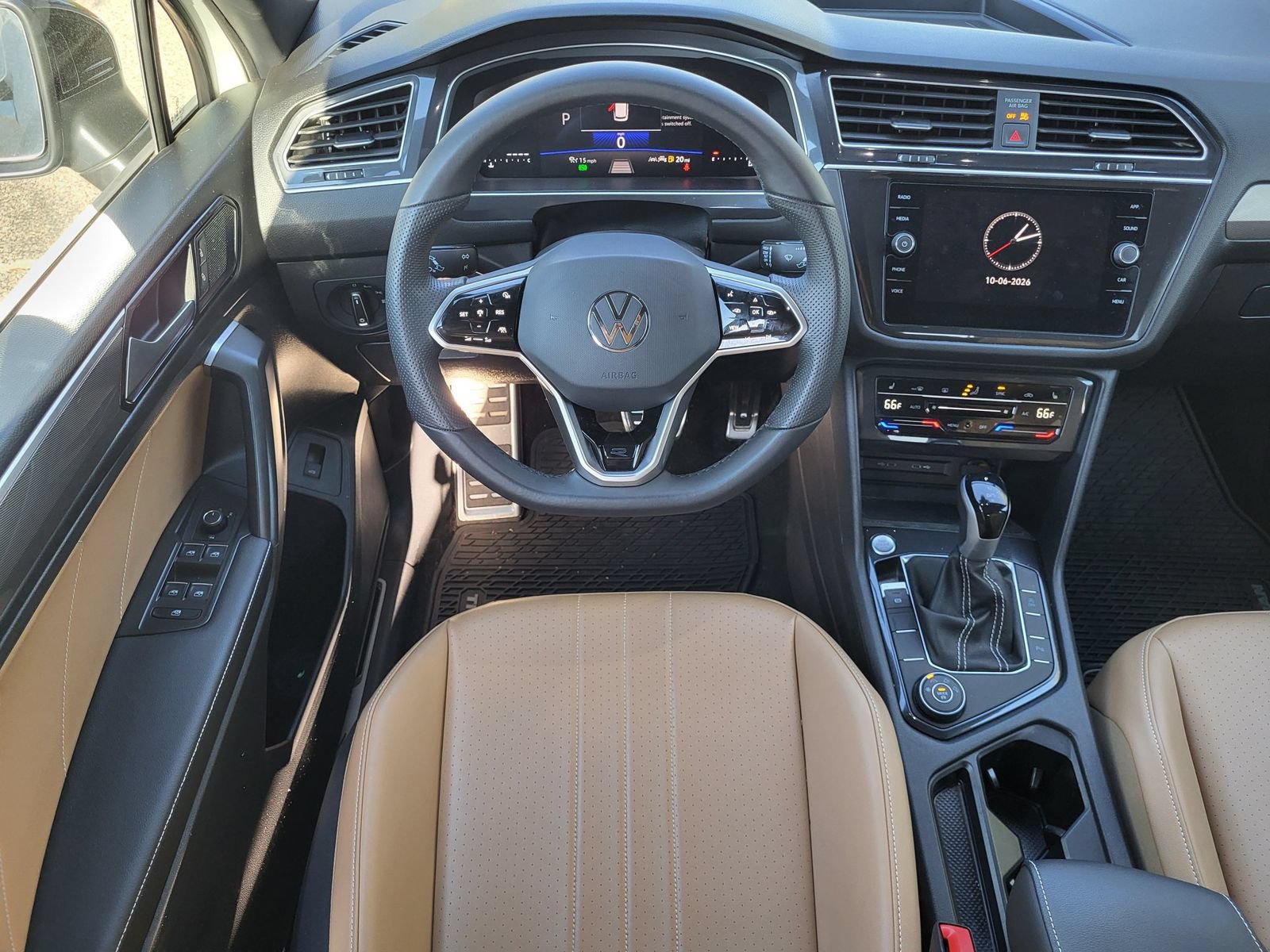 Used 2024 Volkswagen Tiguan SE R-Line w/ MDO Package, Two-Row AWD/4WD image 26