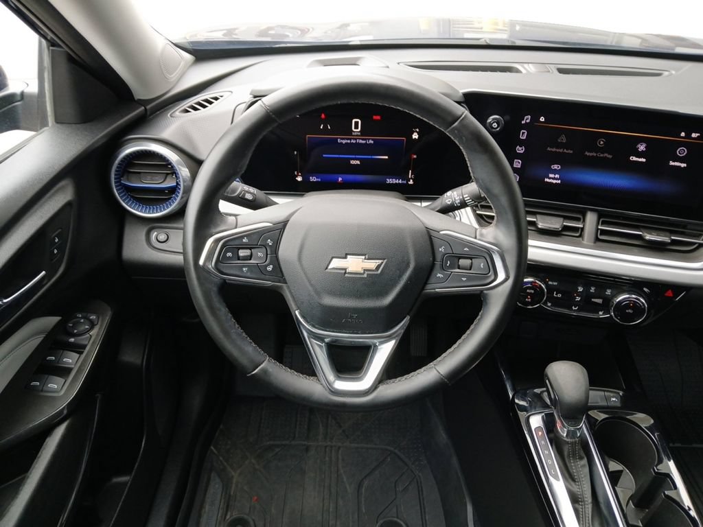 Used 2024 Chevrolet Trax LT w/ Driver Confidence Package FWD image 21