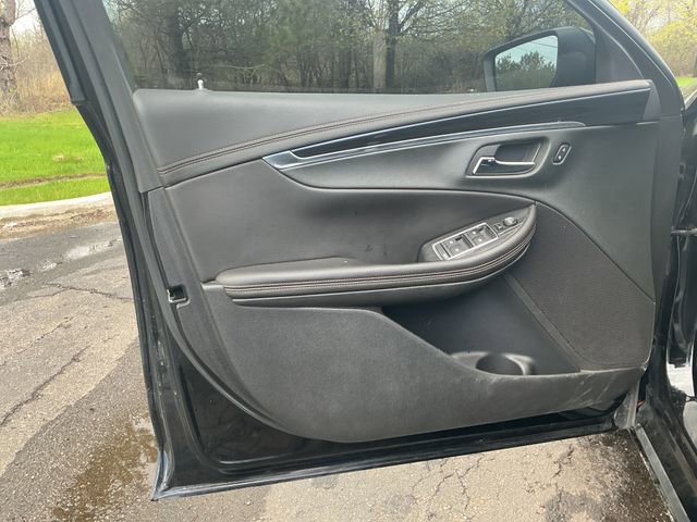 Used 2018 Chevrolet Impala LT FWD image 11