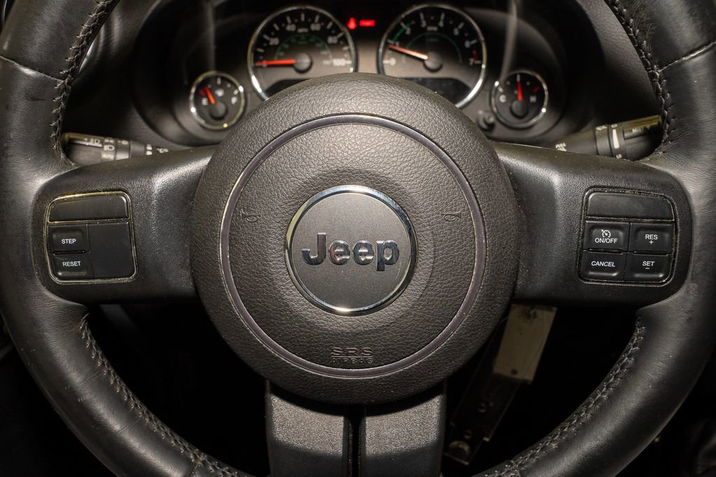 Used 2013 Jeep Wrangler Sahara image 17