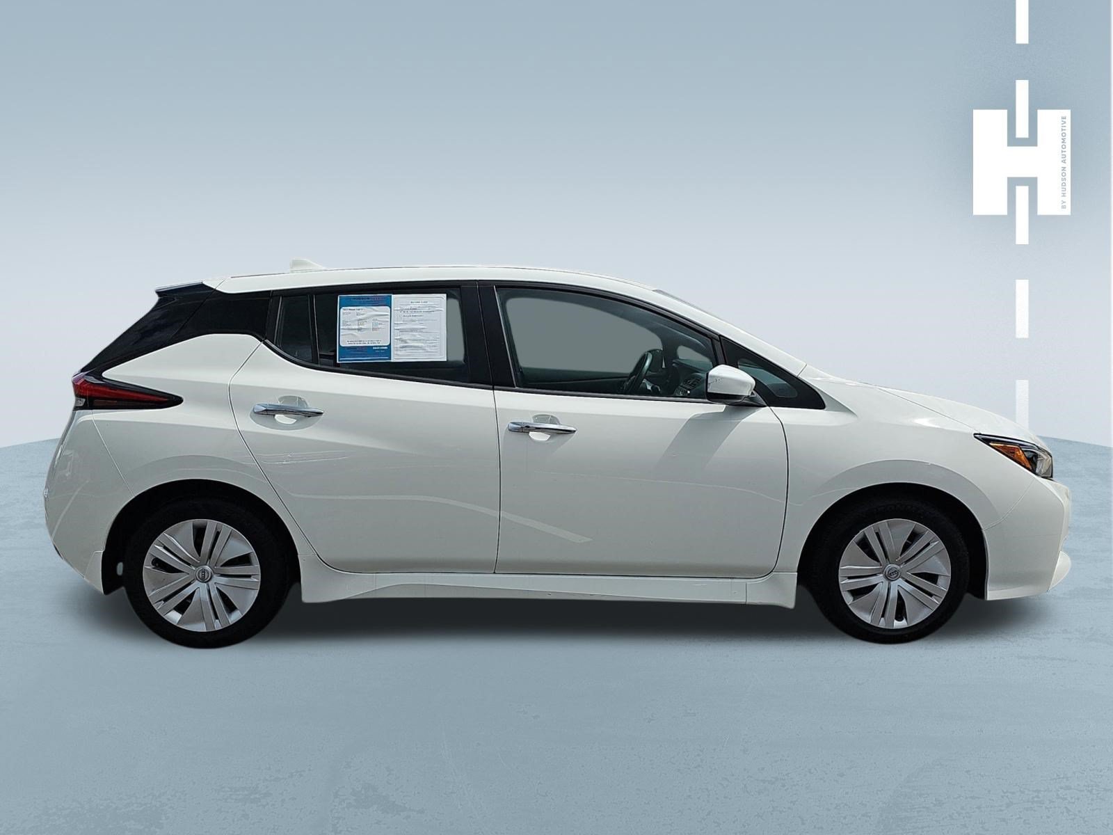 Used 2024 Nissan Leaf S FWD image 3