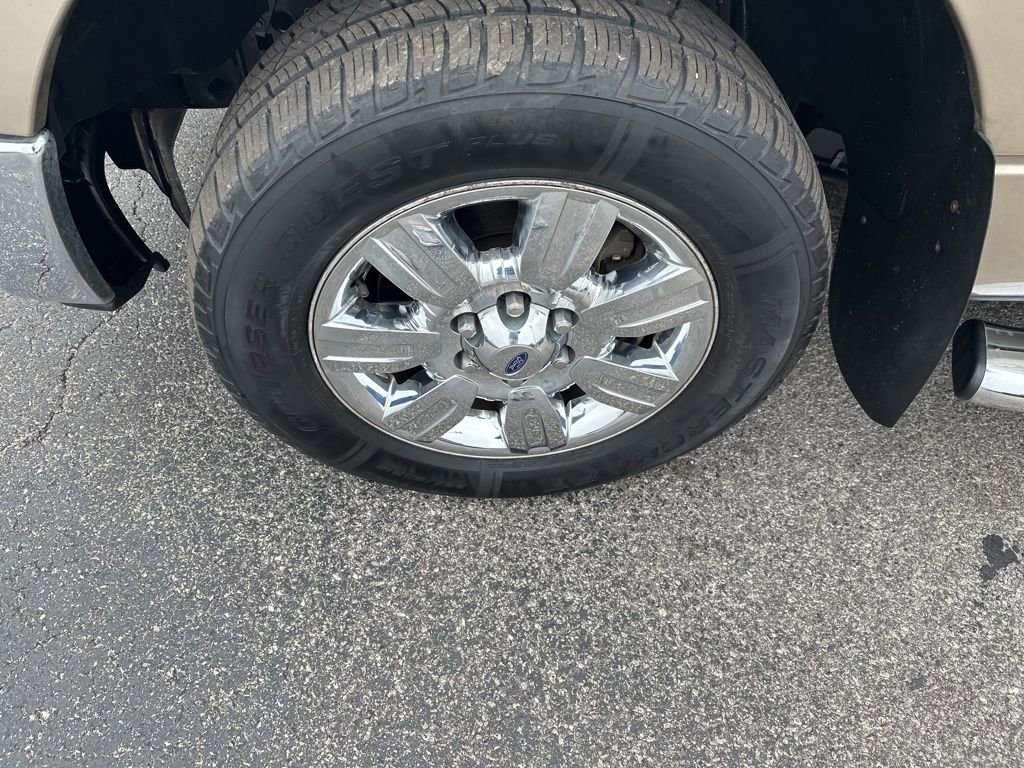 Used 2011 Ford F150 XLT w/ XLT Chrome Pkg image 9