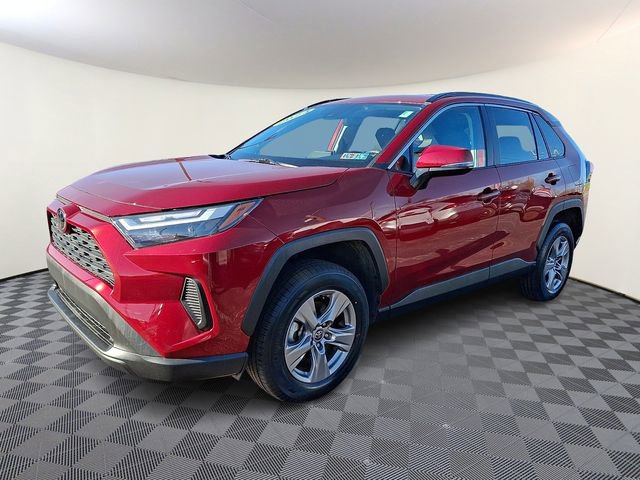 Used 2025 Toyota RAV4 XLE image 3