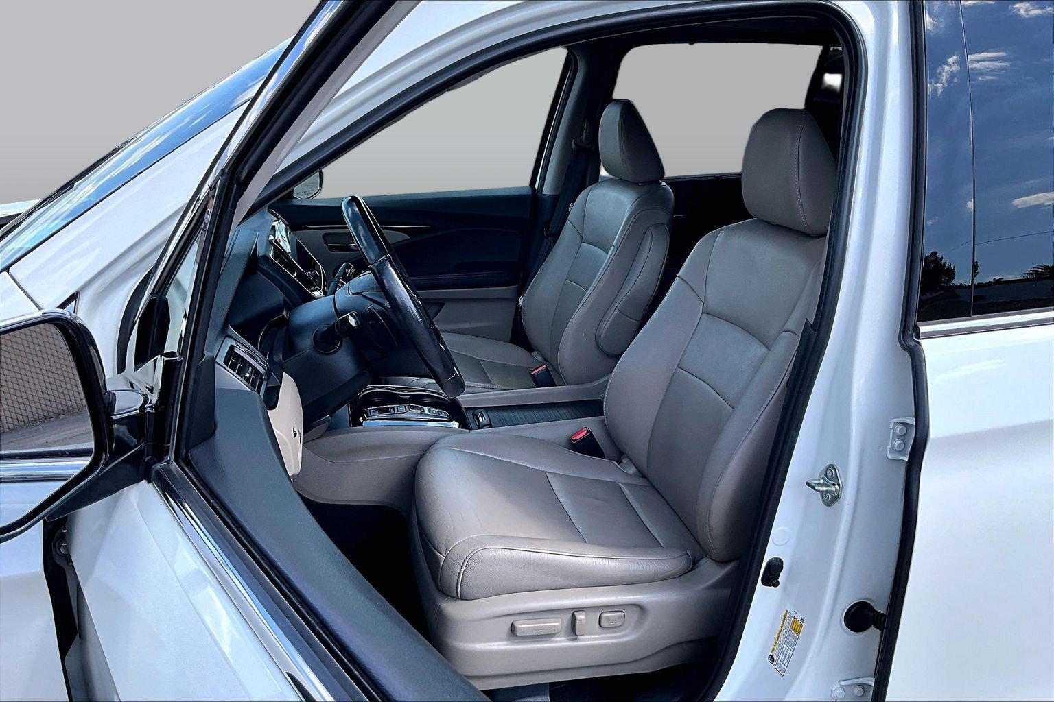 Used 2019 Honda Pilot Touring image 26