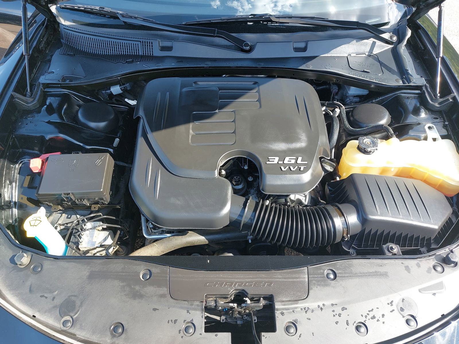 Used 2022 Dodge Charger SXT w/ Plus Group RWD image 32